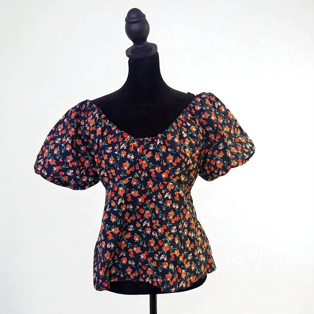 Old Navy Puff Sleeve Top Size M Smocked Floral Print Empire‎ Waist Cottage